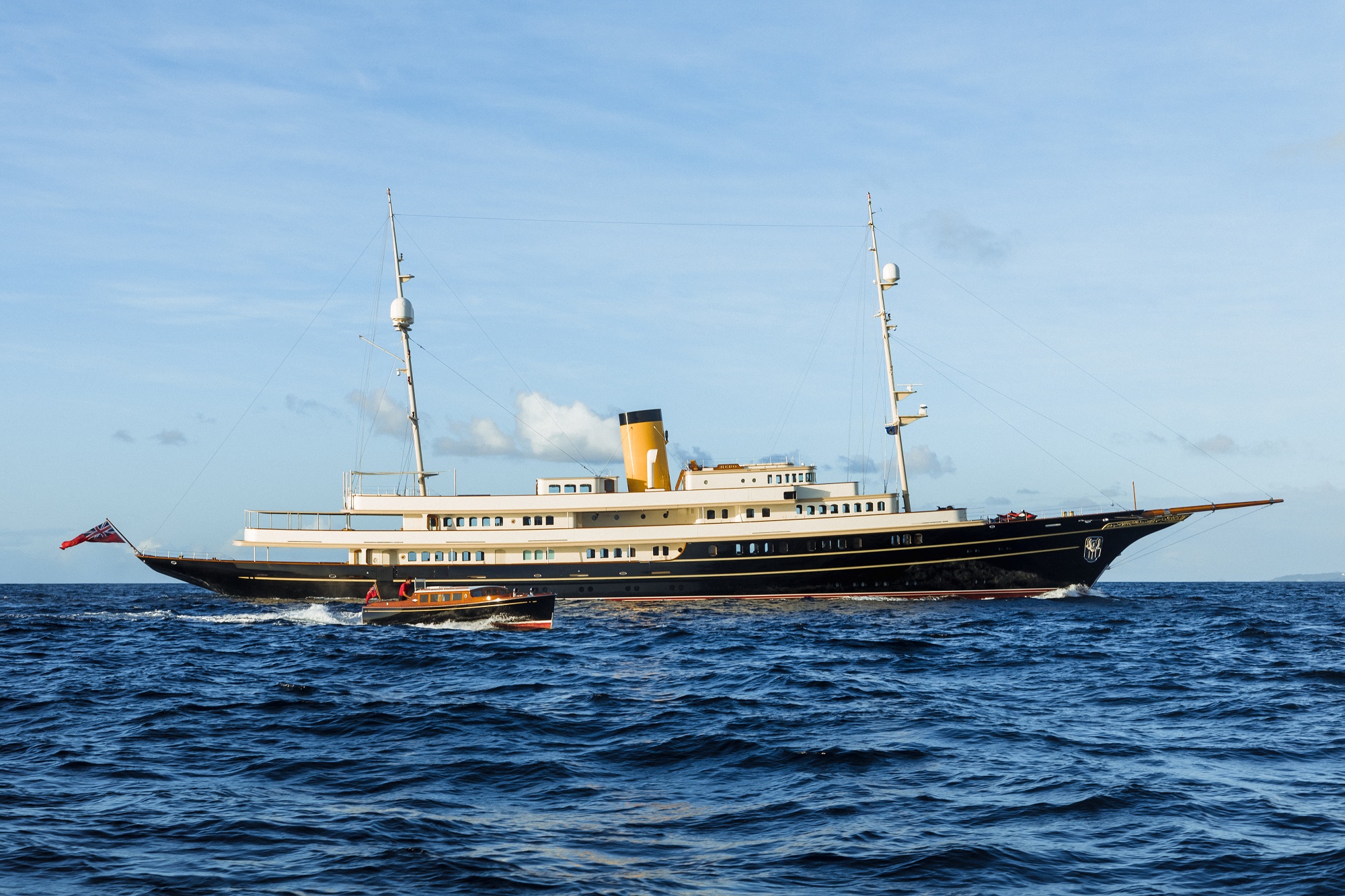 102 Superyacht NERO.jpg