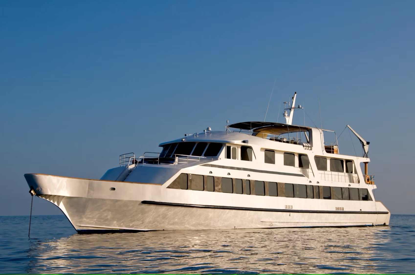 103 Motor yacht INTERGRITY.jpg