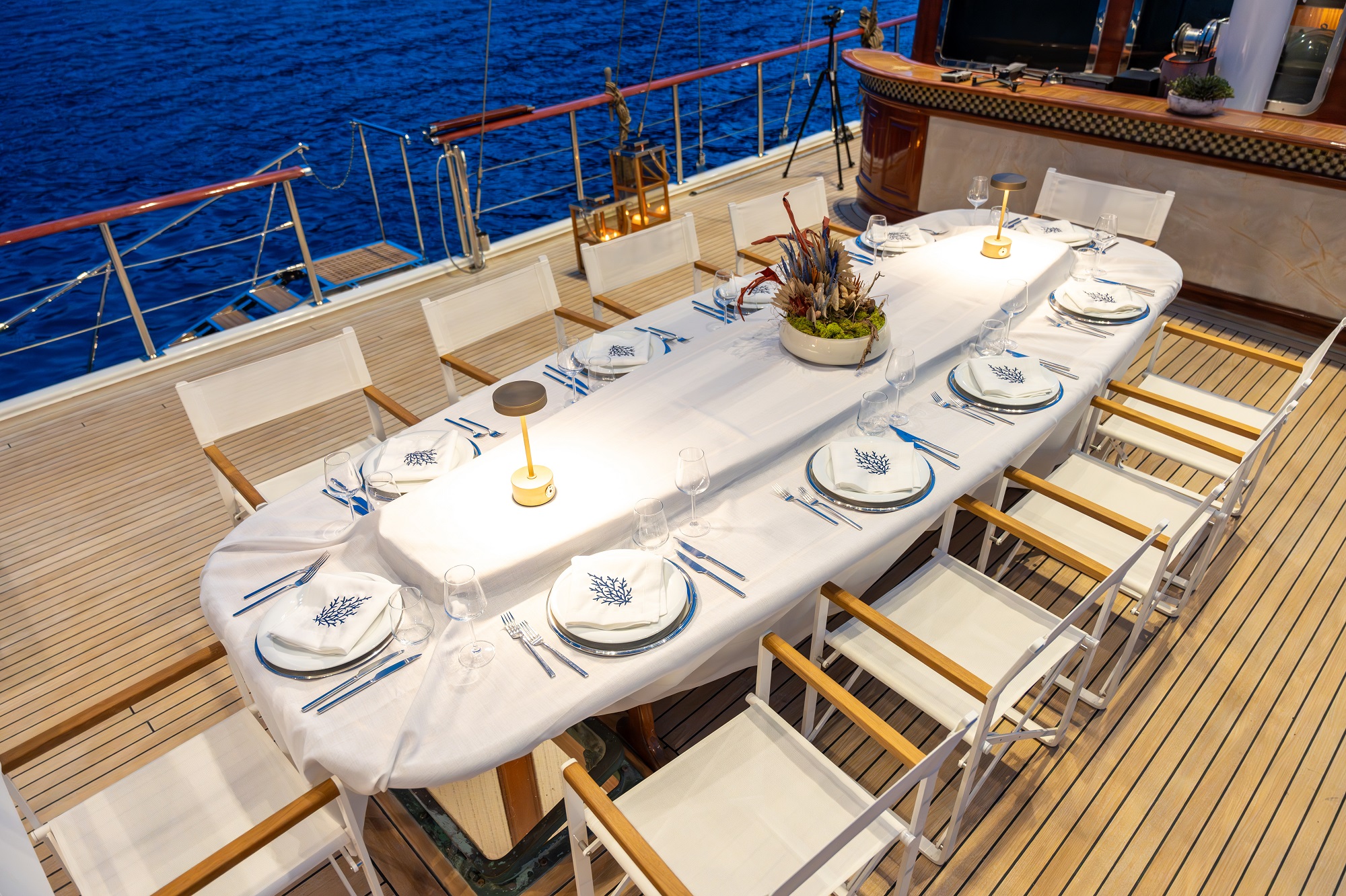 212 Deck dining aerial view.jpg