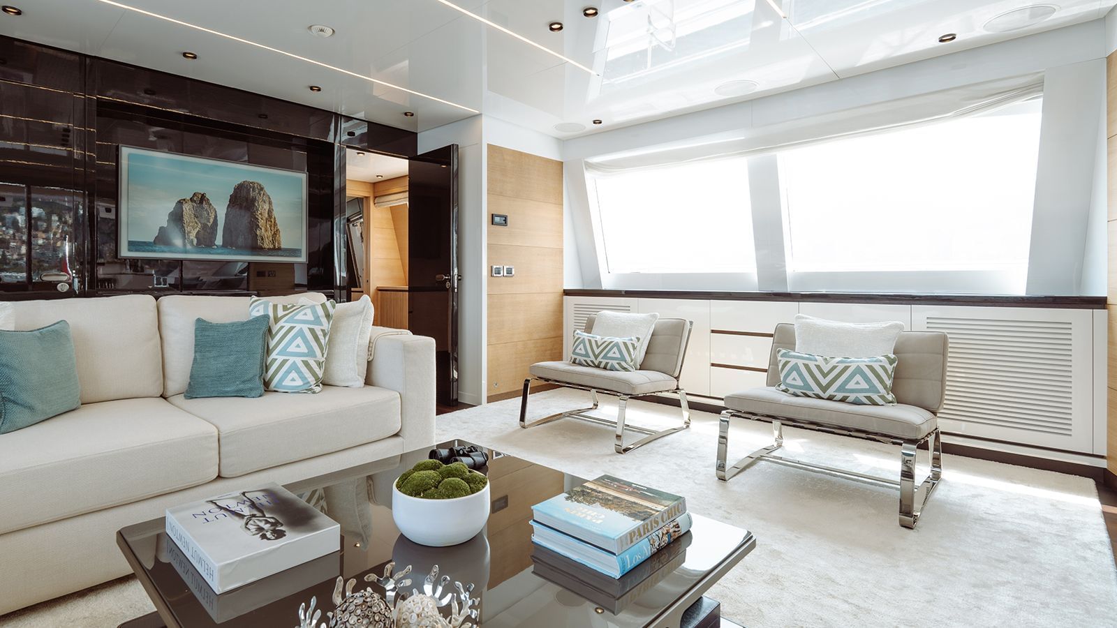 301 Sky lounge.jpg