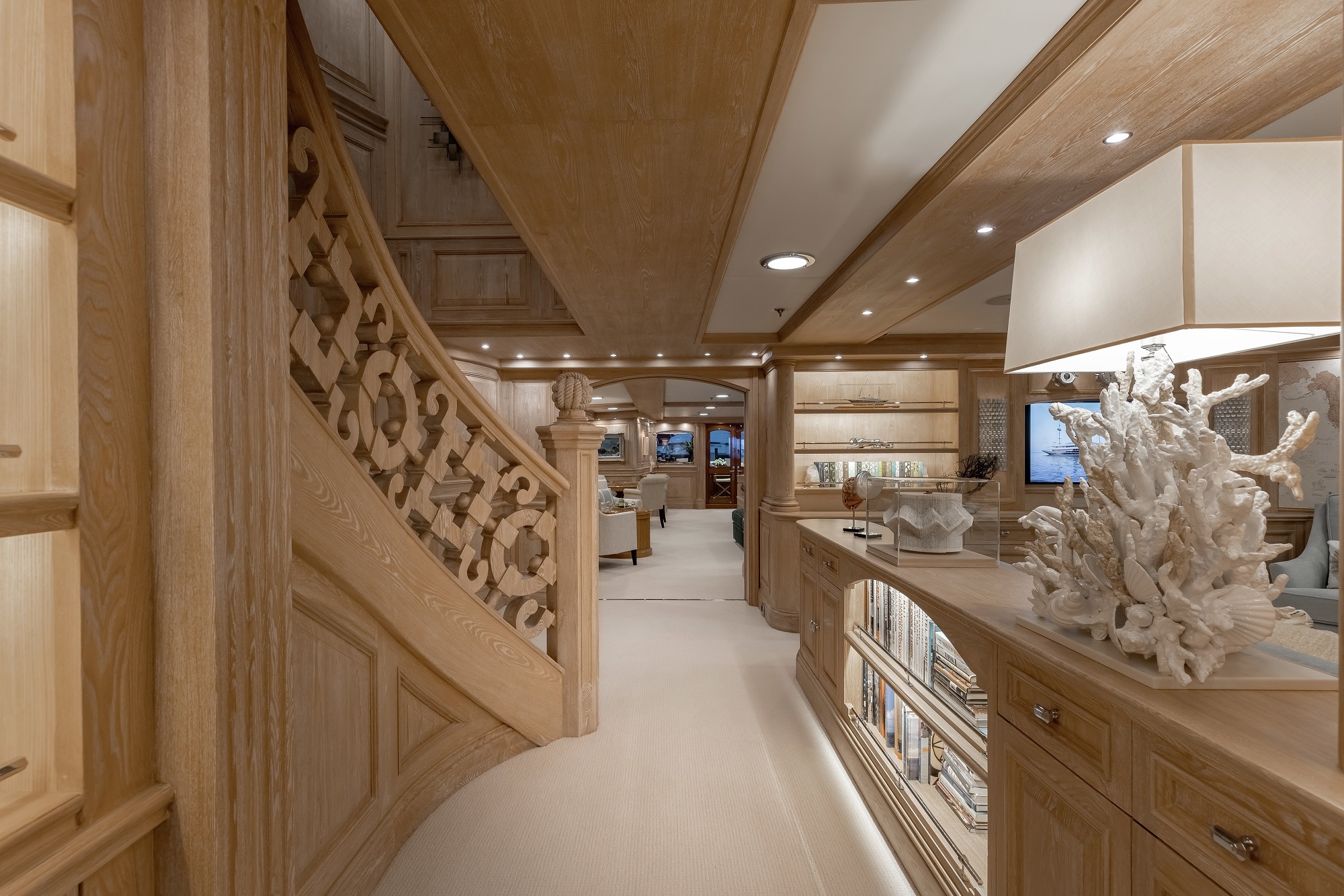 302 Beautiful interior.jpg