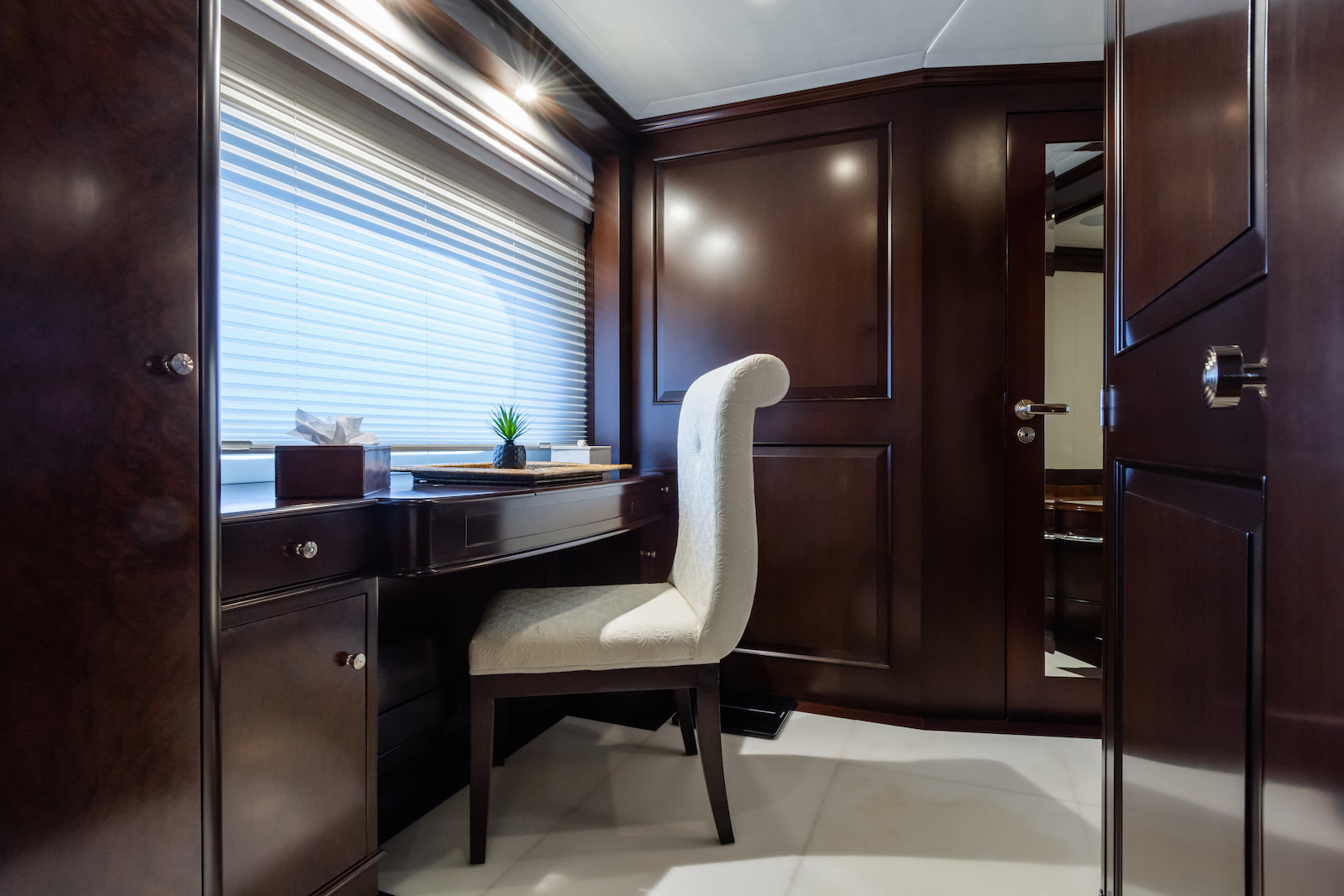 4.3 Master suite private office space.jpg