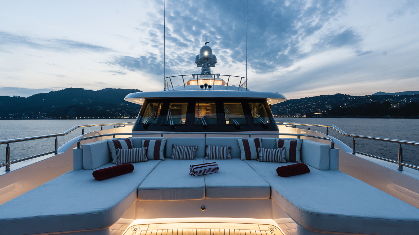ATOM Exterior - Foredeck 1.jpg