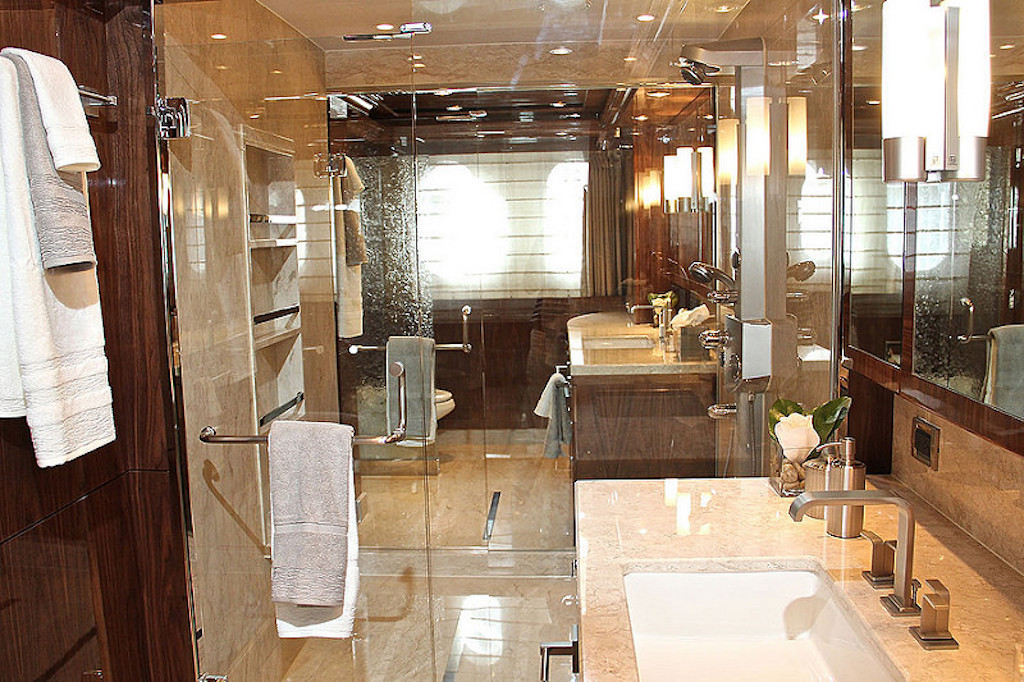 Bathroom00002.jpg