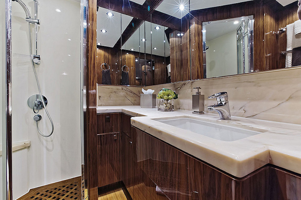 Bathroom00005.jpg