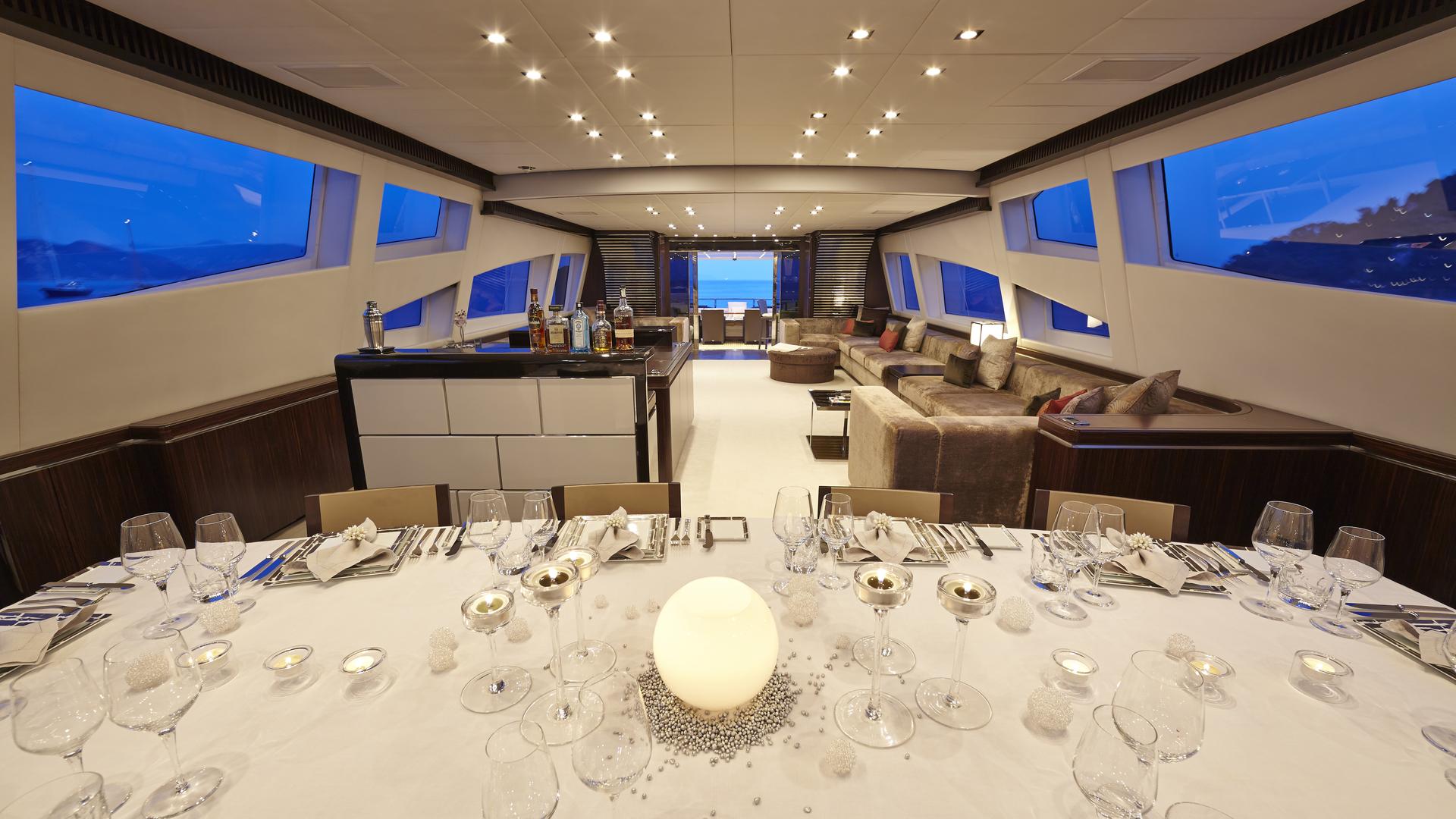 Dining Area.jpg