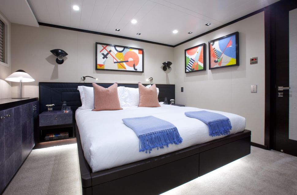 Double guest cabin 00002.jpg