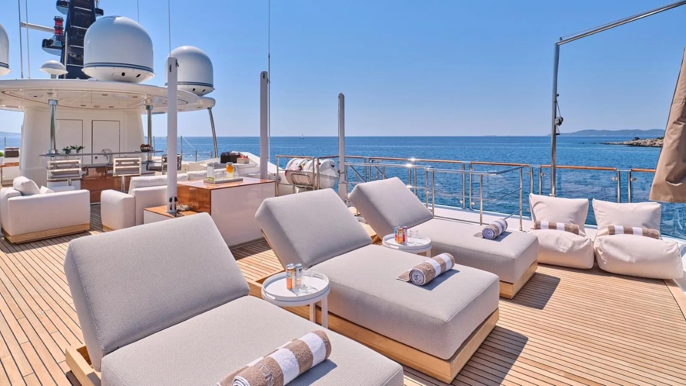 Exterior Relaxation Area 023.jpg