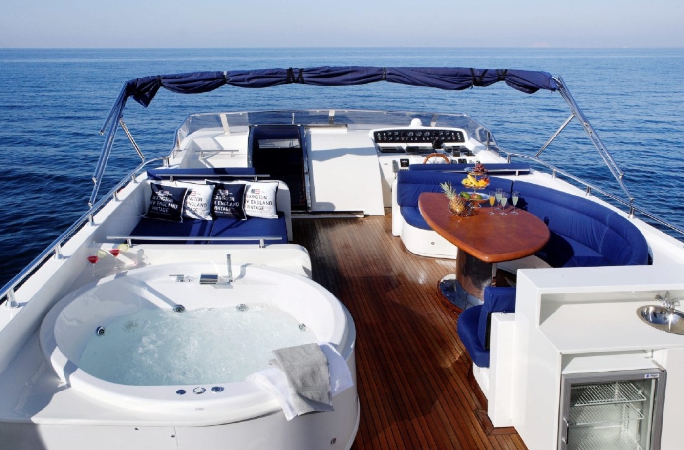 Exterior Relaxation Area With Bath.jpg