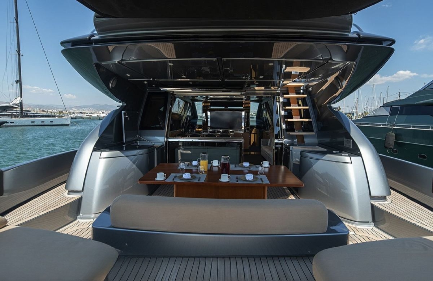 Exterior Relaxation Area With Dining .jpg