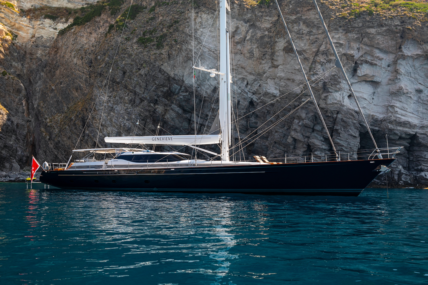 Genevieve © YachtShot H001.jpg