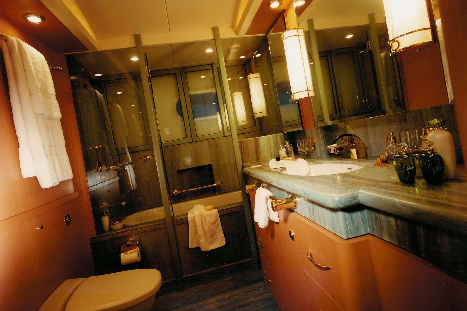 Interior Guest Bathroom.jpg