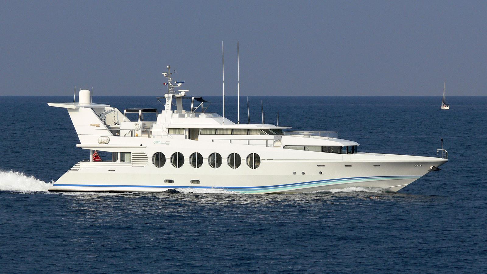 Lady Arraya 2.jpg