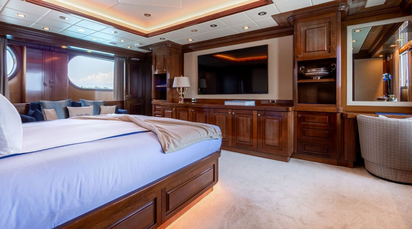 Master Stateroom 01.jpg
