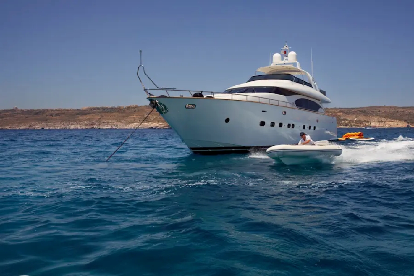 Motor Yacht MEME.jpg