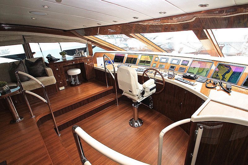 Pilothouse 09256.jpg