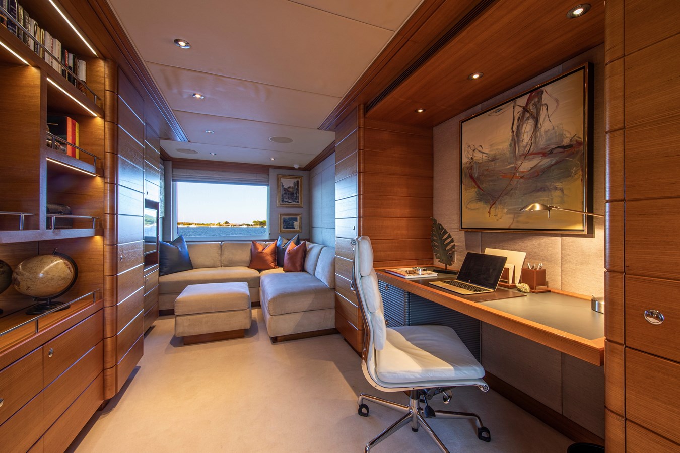 Private office.jpg