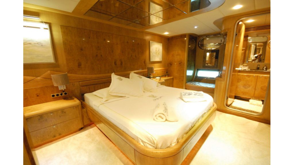 SY SUHEYLA SULTAN double cabin.jpg