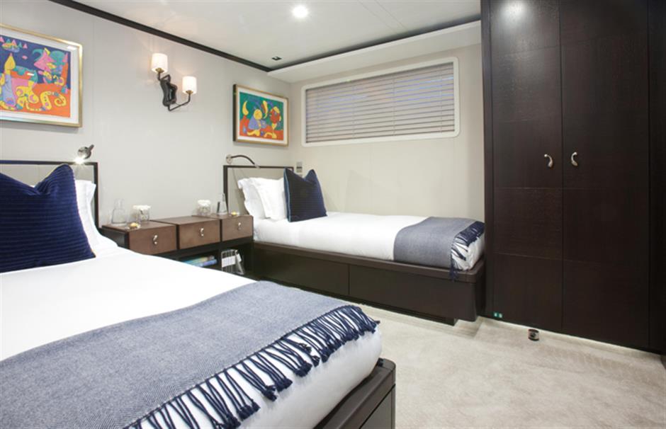 Twin cabin 00011.jpg