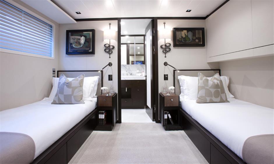Twin cabin 00012.jpg