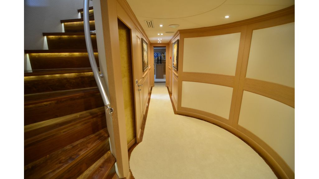 Yacht PALMARINA by Orkun - foyer.jpg
