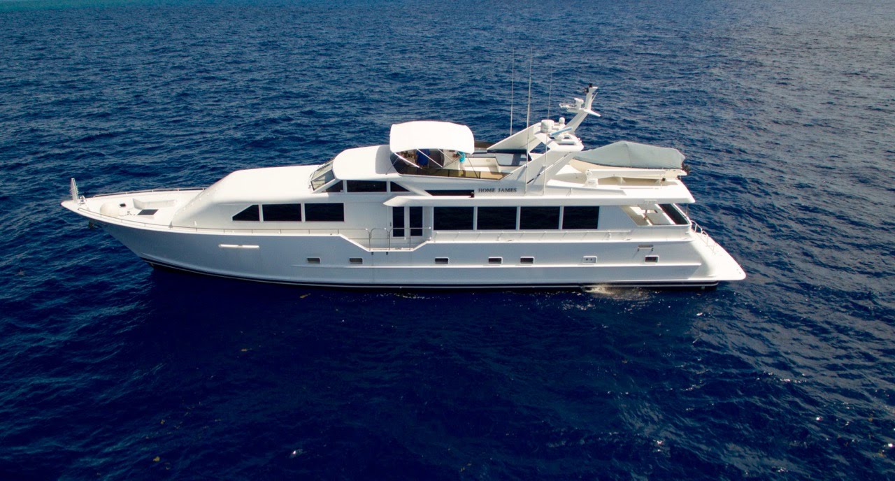 Yacht TURN LEFT by Broward 100 - sistership.jpg