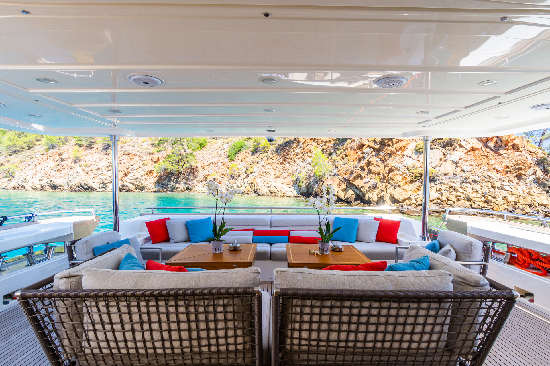 aft deck seating area.jpg