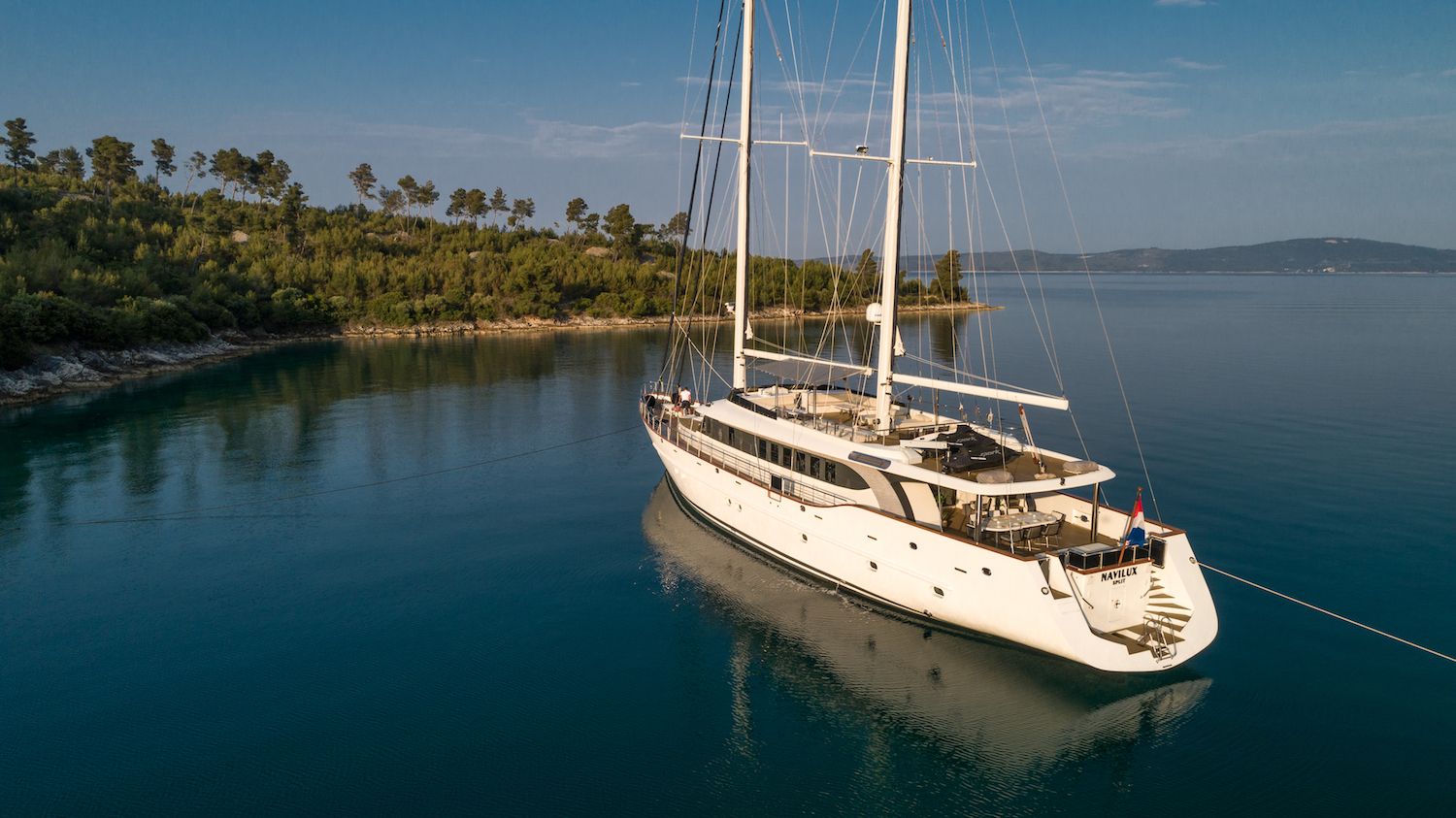 at anchor aft view.jpg