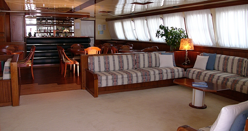 bar with comfortable seating.jpg