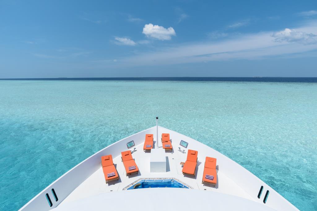 bow in the maldives.jpg