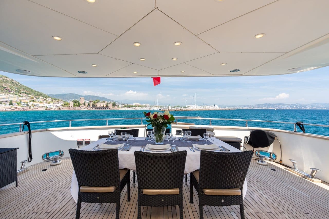 exterior dining area with sea views 01.jpg