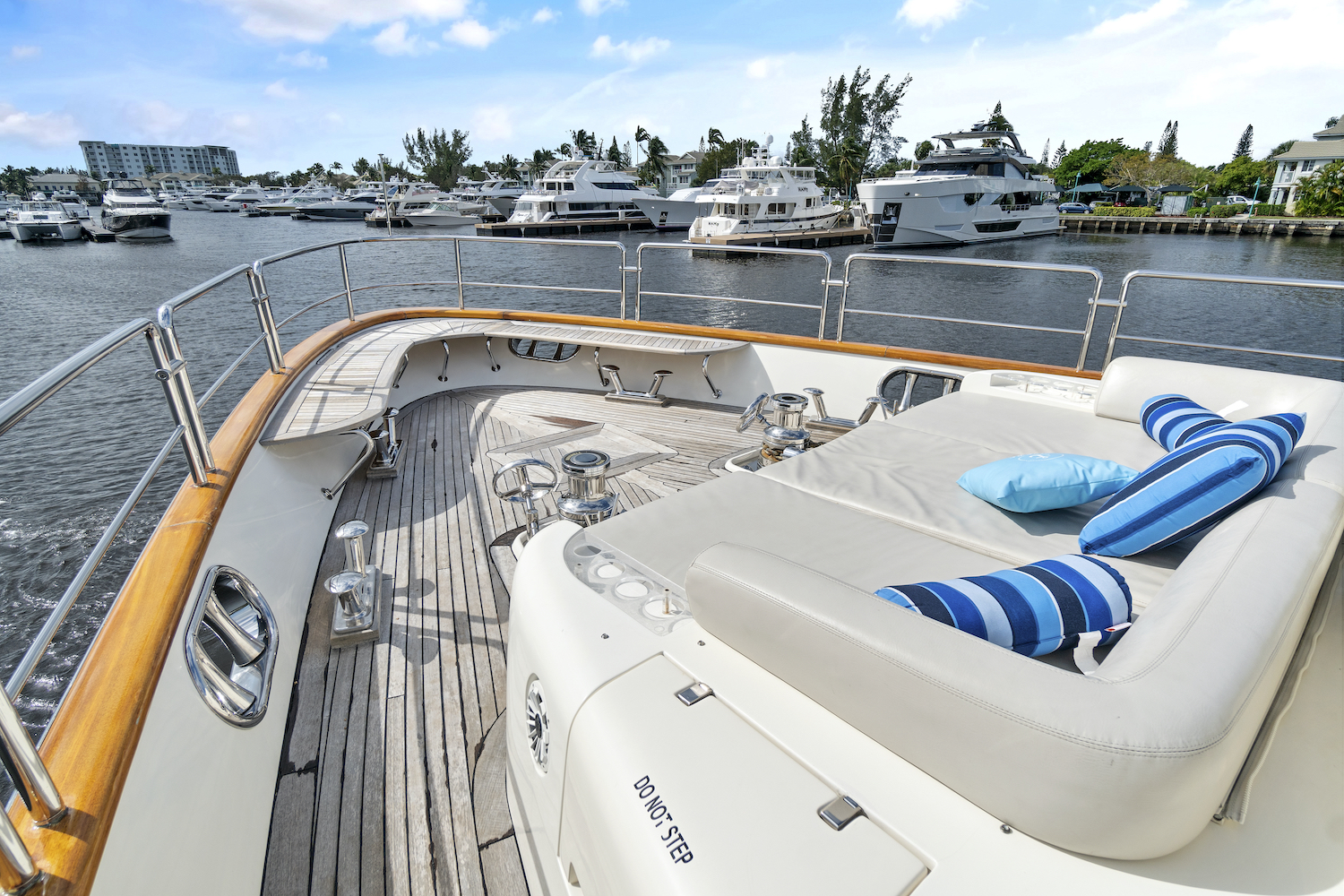 foredeck .jpg
