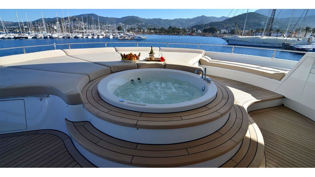 jacuzzi.jpg
