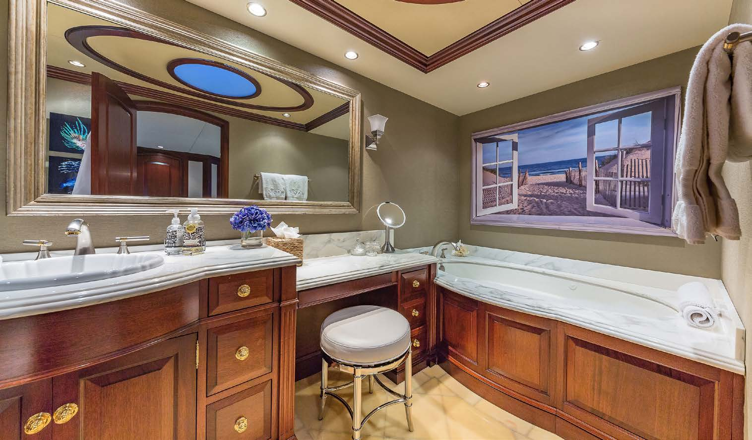 master ensuite.png