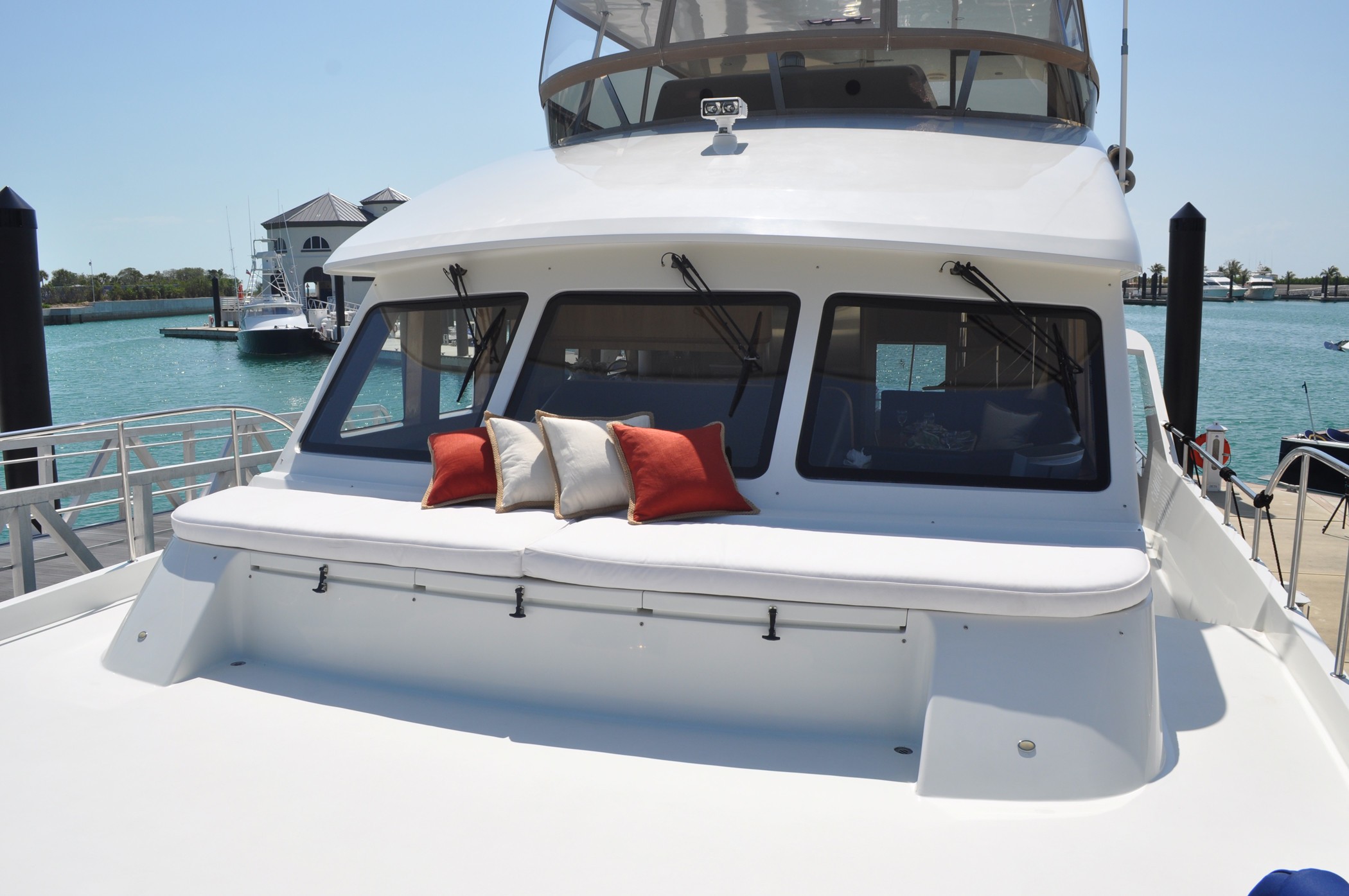 [22m-Yacht-ILLIQUID]-8269-104.jpg