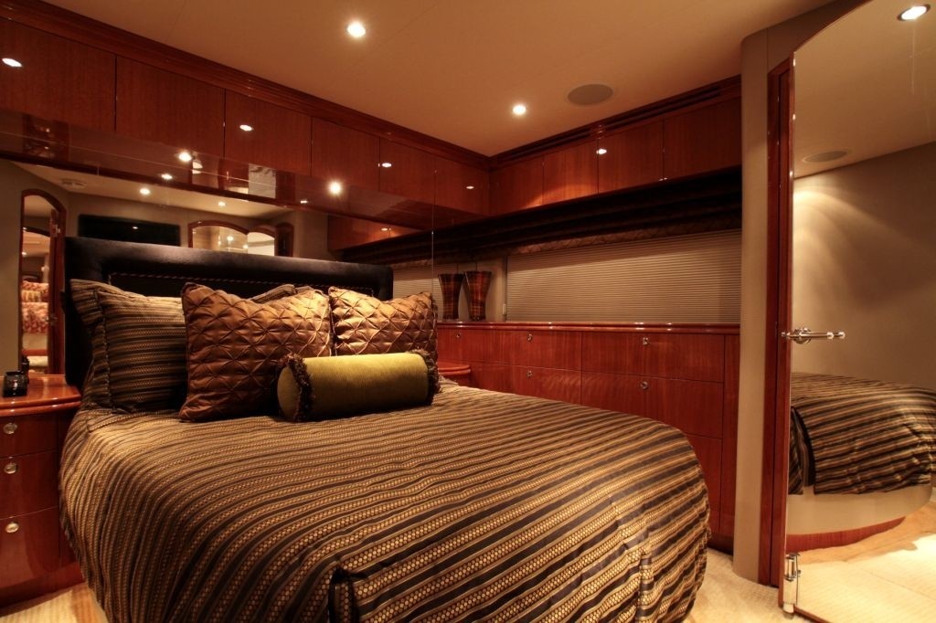 [24m-Yacht-ISLAND-COWBOY]-8442-166.jpg