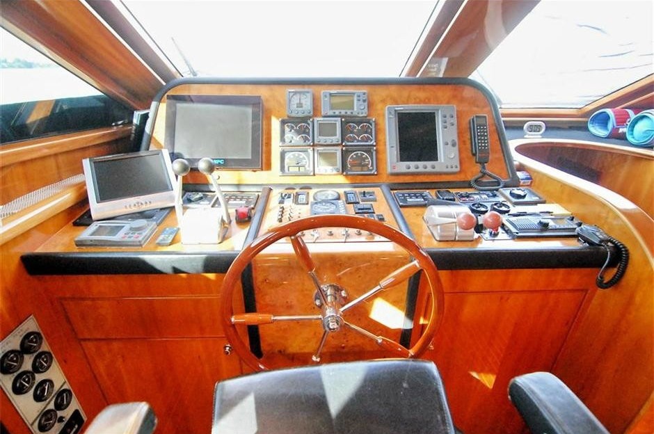 [25m-Yacht-ACQUAVIVA]-8500-33.jpg