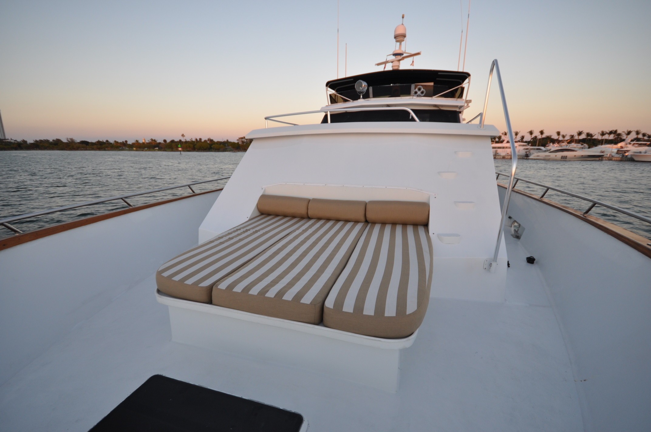 [28m-Yacht-GOLDEN-GIRL]-8802-101.jpg