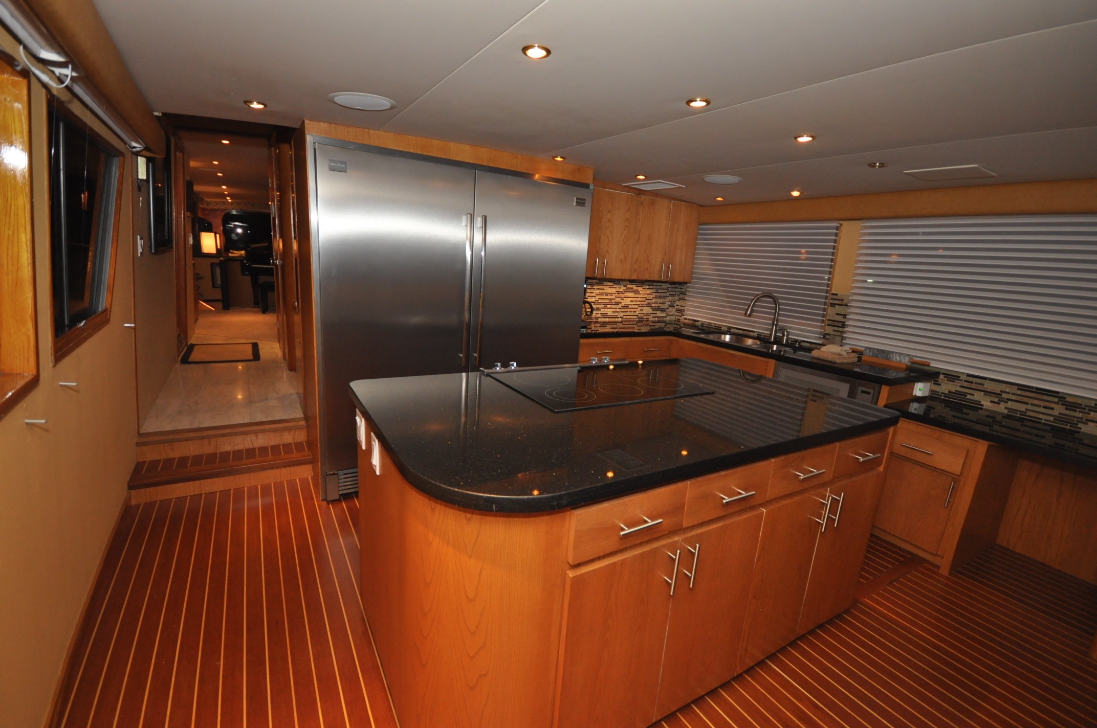 [28m-Yacht-GOLDEN-GIRL]-8802-106.jpg
