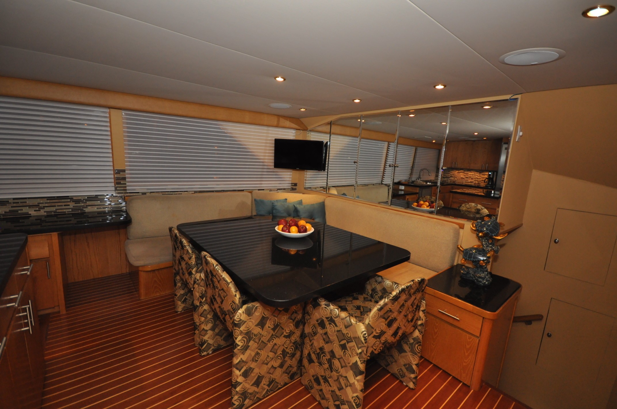 [28m-Yacht-GOLDEN-GIRL]-8802-138.jpg