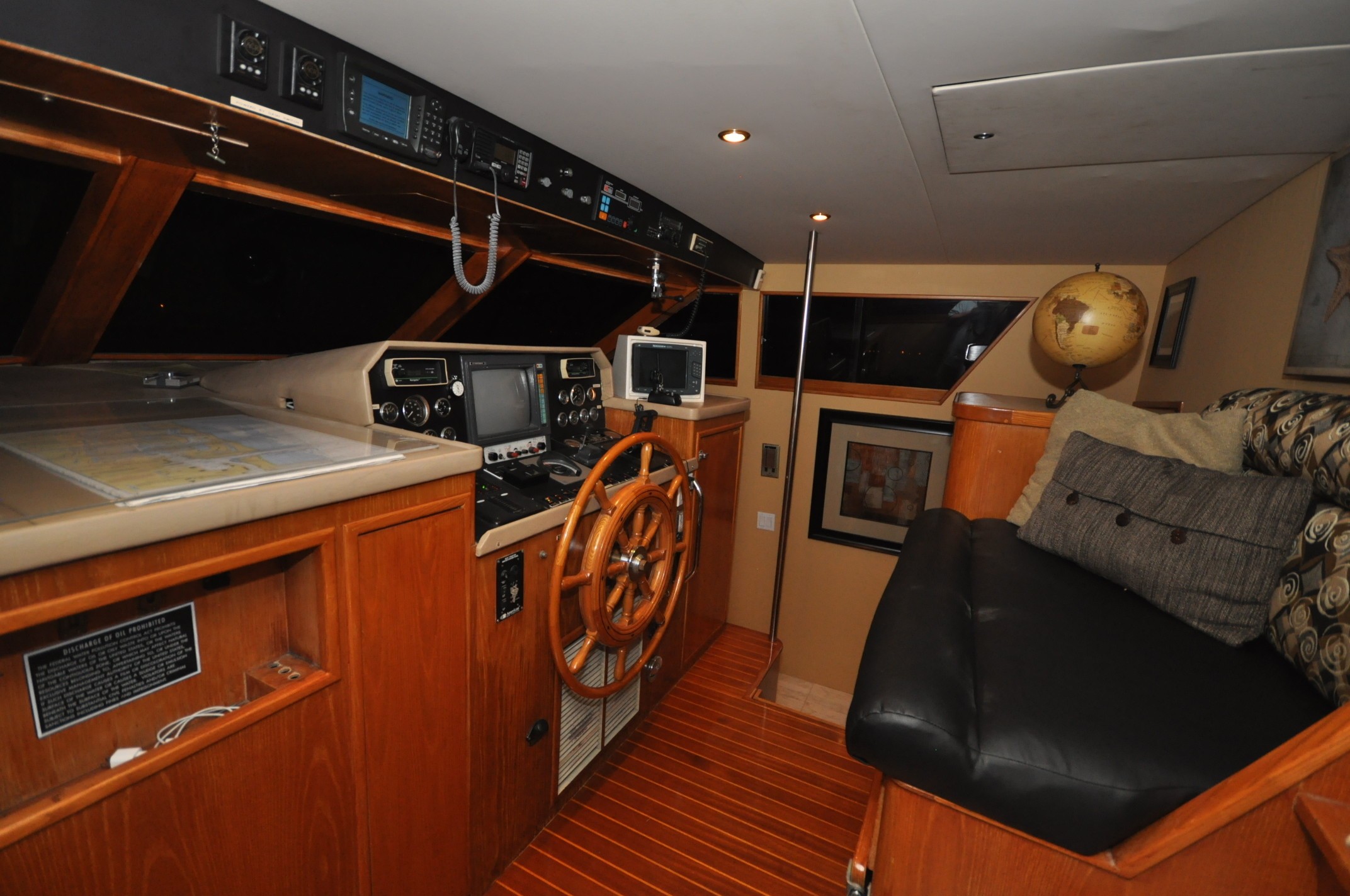 [28m-Yacht-GOLDEN-GIRL]-8802-28.jpg