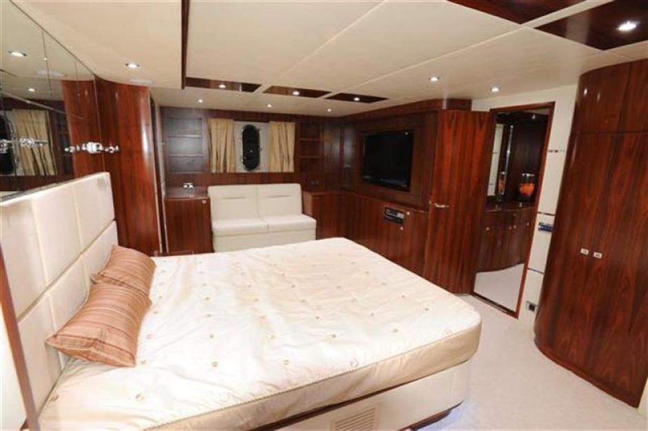 [30m-Yacht-BLUE-SAPPHIRE]-8855-112.jpg
