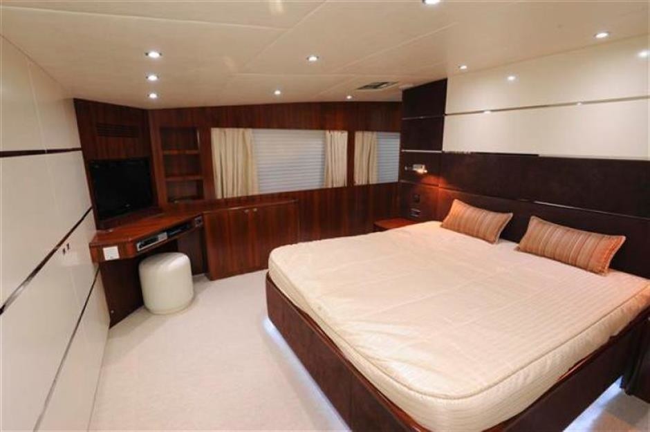 [30m-Yacht-BLUE-SAPPHIRE]-8855-134.jpg