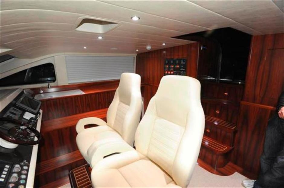 [30m-Yacht-BLUE-SAPPHIRE]-8855-208.jpg