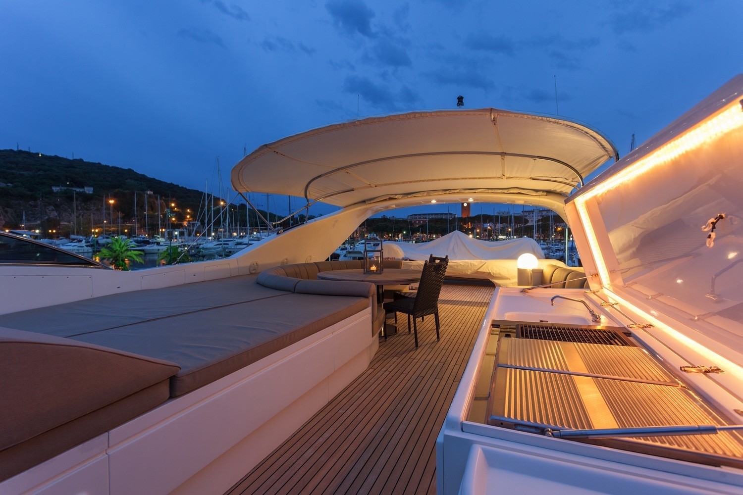 [30m-Yacht-ZAMBEZI]-8399-27.jpg