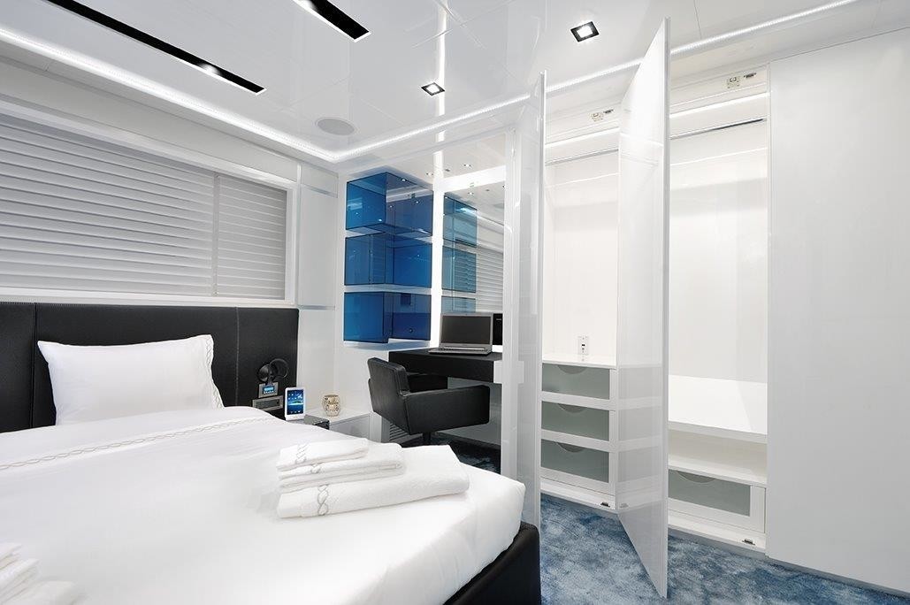 [32m-Yacht-SERENITAS]-8972-156.jpg