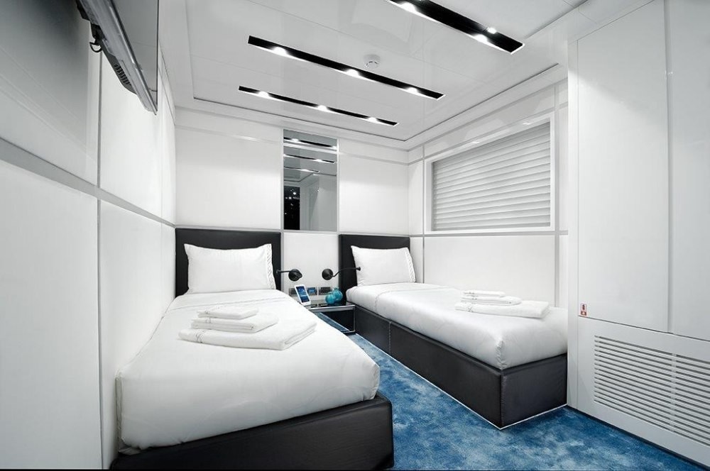 [32m-Yacht-SERENITAS]-8972-27.jpg
