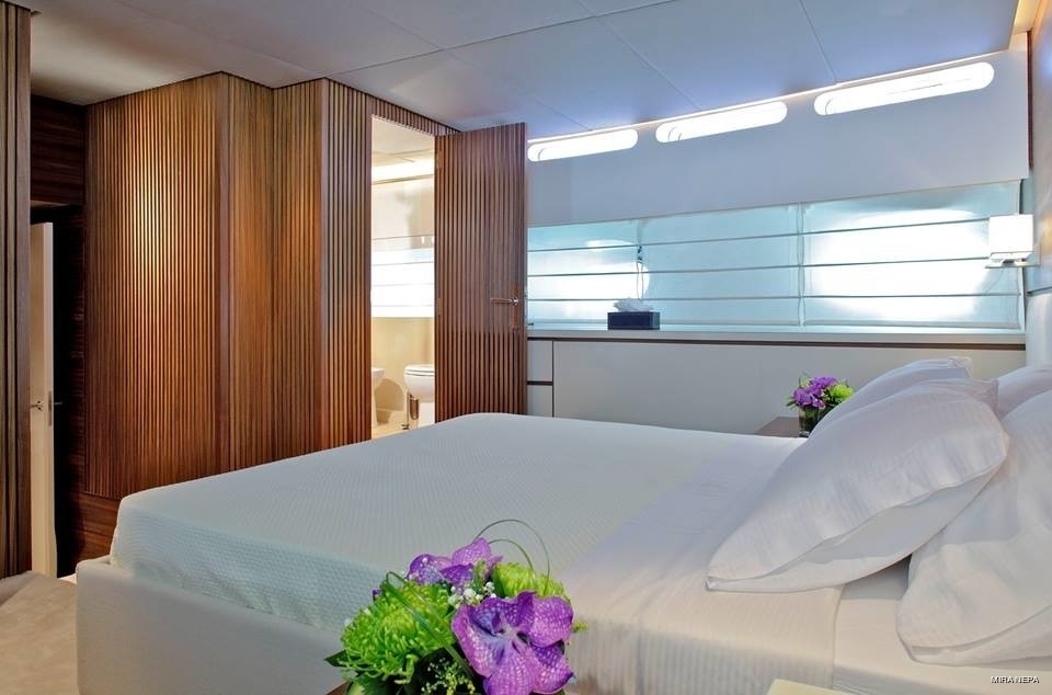 [32m-Yacht-TROPICANA]-8880-105.jpg
