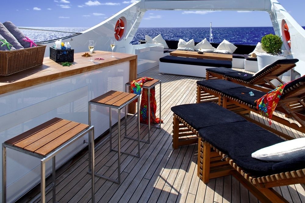 [32m-Yacht-TROPICANA]-8880-81.jpg