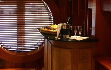[37m-Yacht-NEVER-SAY-NEVER]-8517-103.jpg